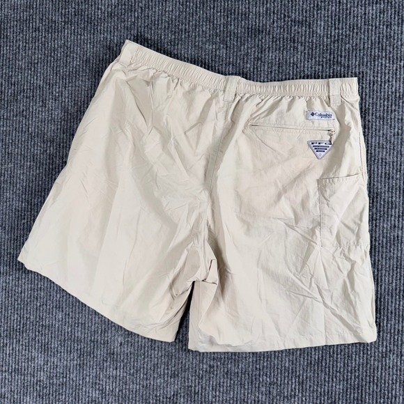 Columbia Swim Trunks Mens L Beige Fishing Shorts Elastic Waist Mesh Lined PFG - Picture 1 of 7